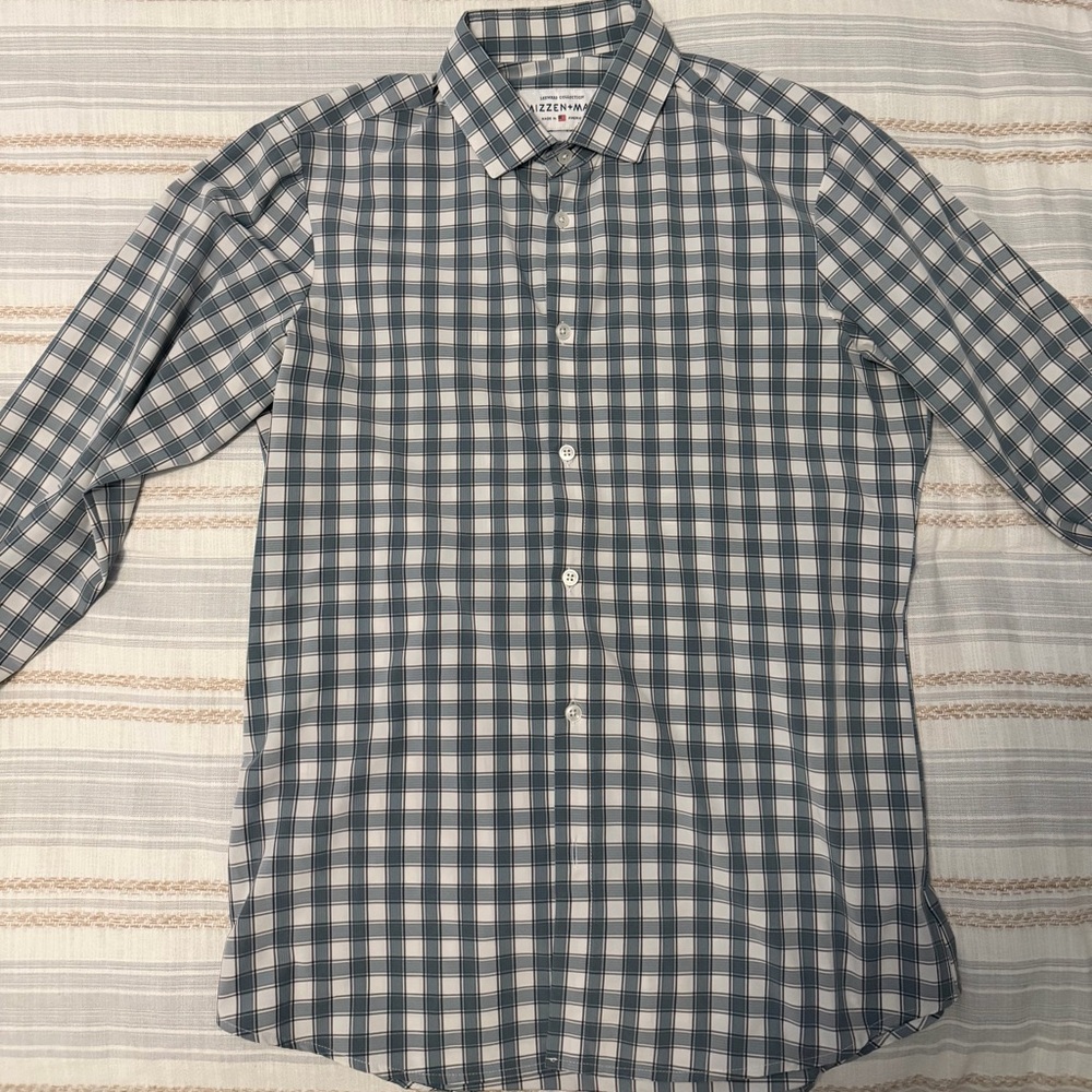 Mizzen+Main Blue and White Plaid Long Sleeve Button-Down Shirt
